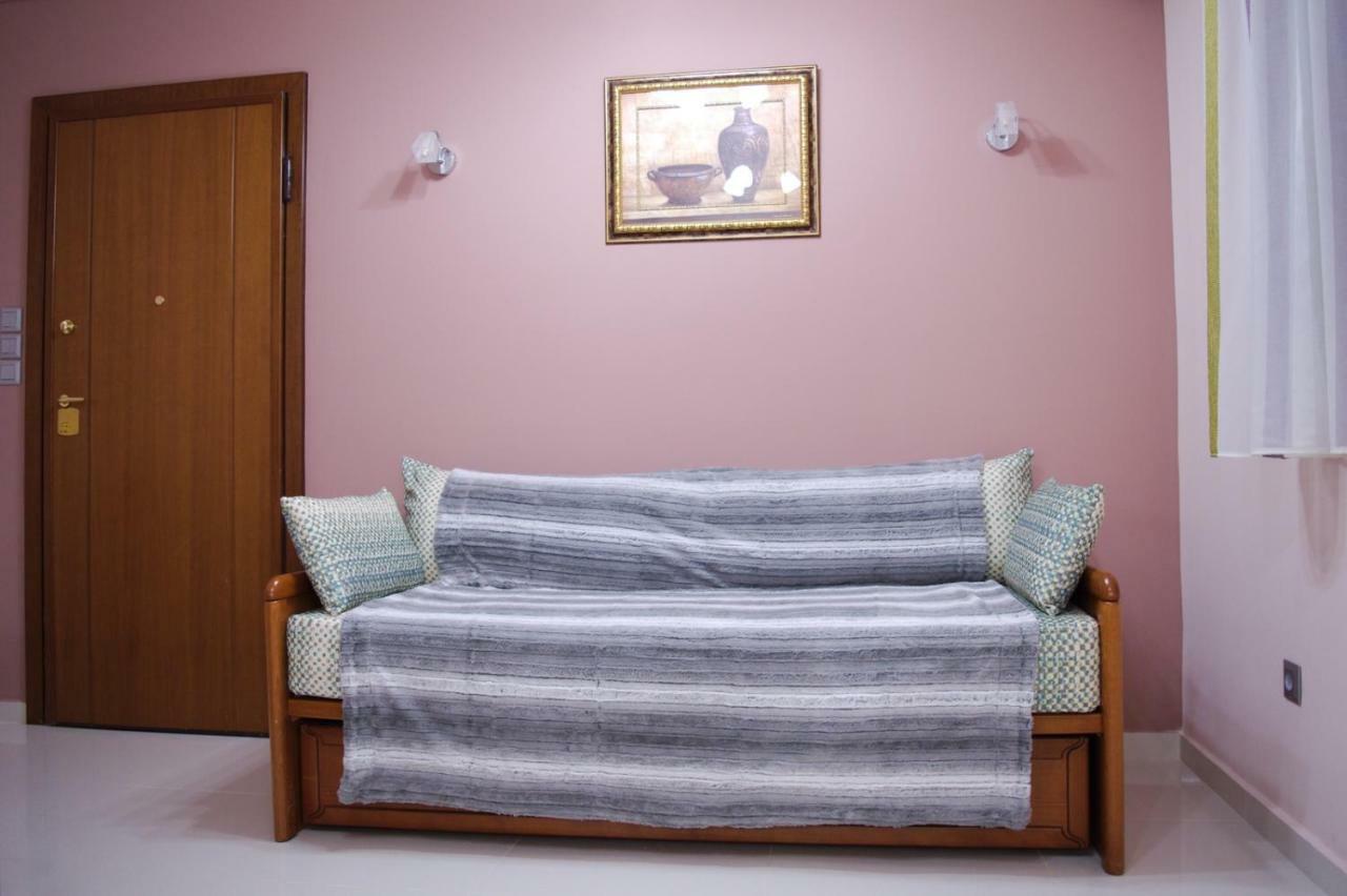 George'S Cozy Apartment In Plaka אתונה מראה חיצוני תמונה