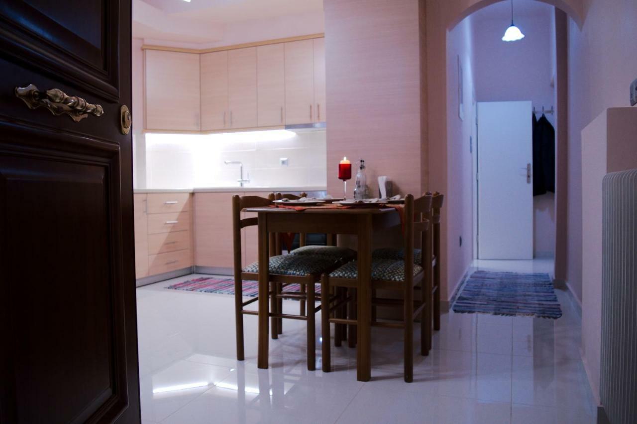 George'S Cozy Apartment In Plaka אתונה מראה חיצוני תמונה
